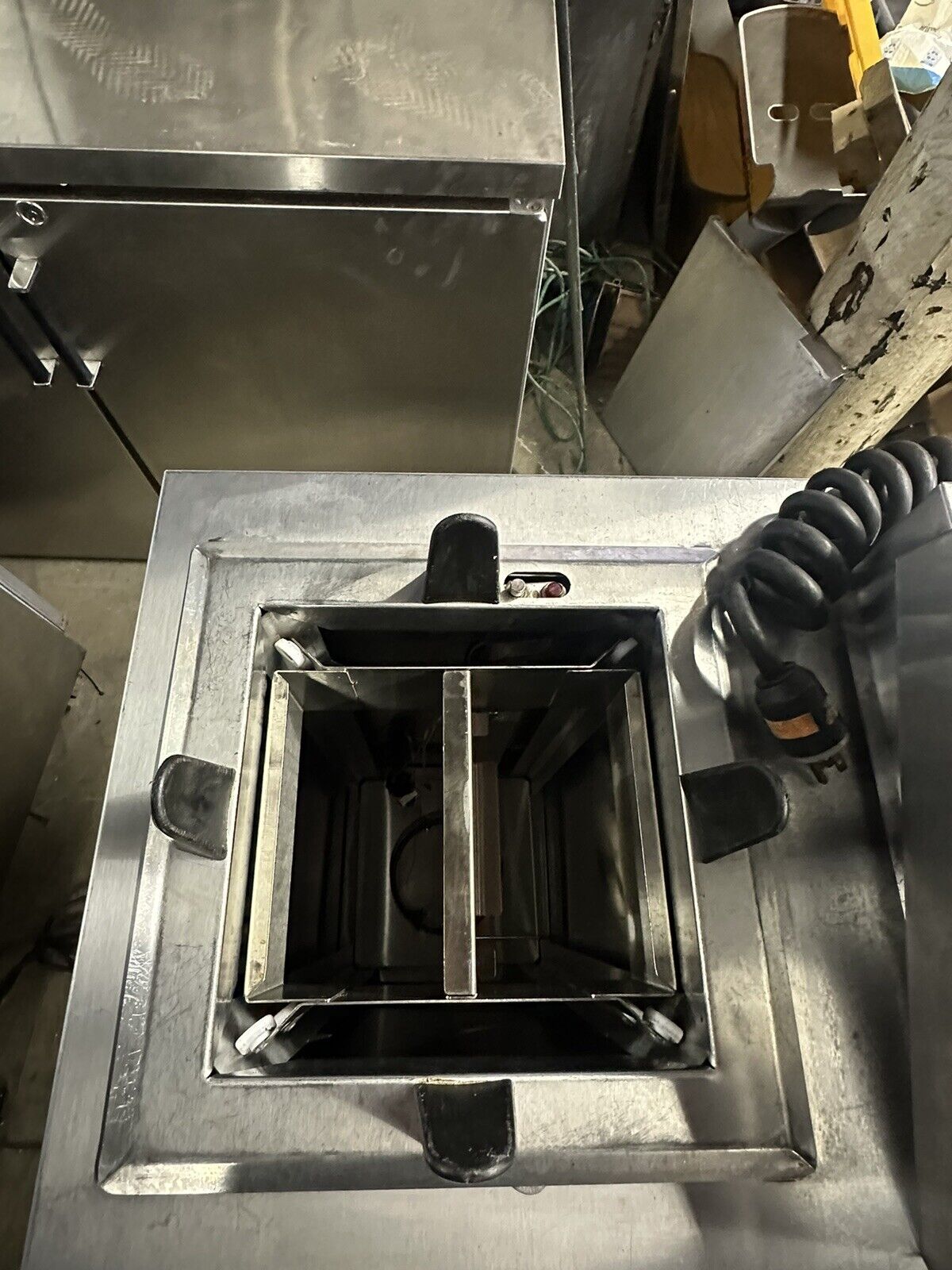44046871
