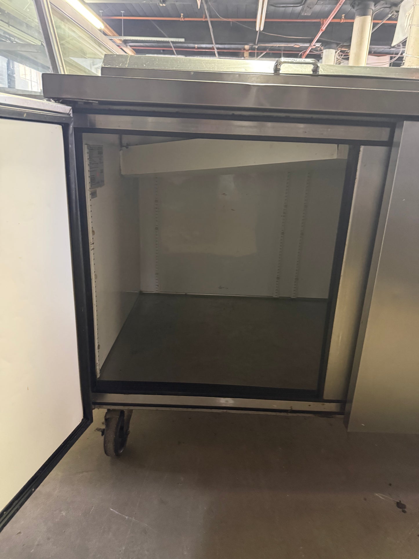TRUE TPP-67 67” PIZZA PREP TABLE REFRIGERATOR COOLER USED