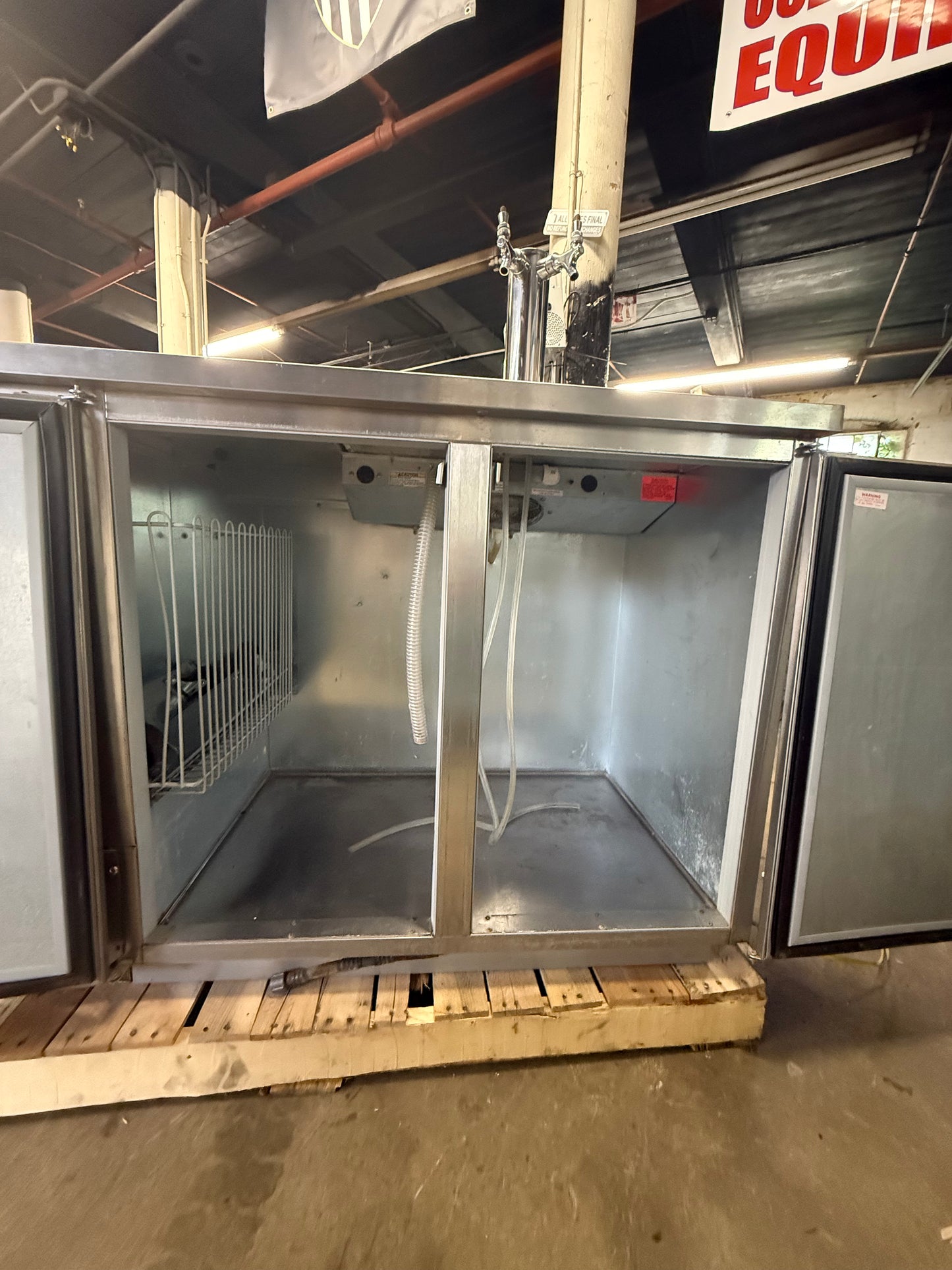 BEVERAGE AIR DD50C USED DOUBLE TAP BEER DISPENSER KEGERATOR REFRIGERATOR