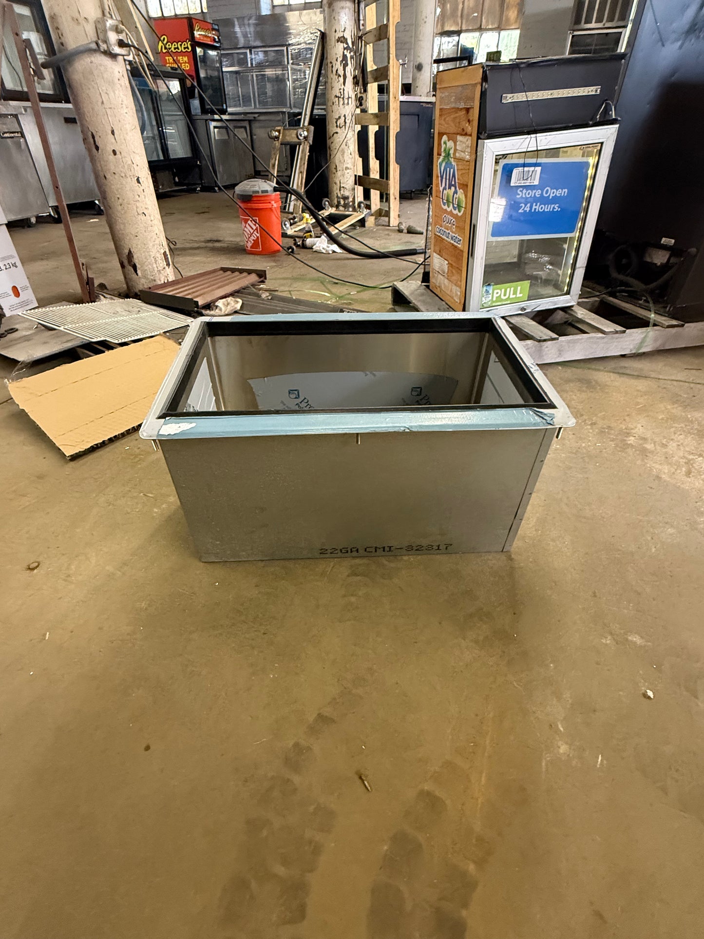 ADVANCED TABCO 27” x 18” DROP IN ICE BIN BRAND NEW SCRATCH AND DENT