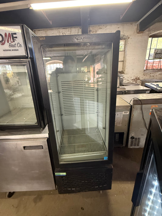FRIGOGLASS MC300-V2 SINGLE DOOR GLASS REFRIGERATOR MERCHANDISER USED 10.6cu Ft