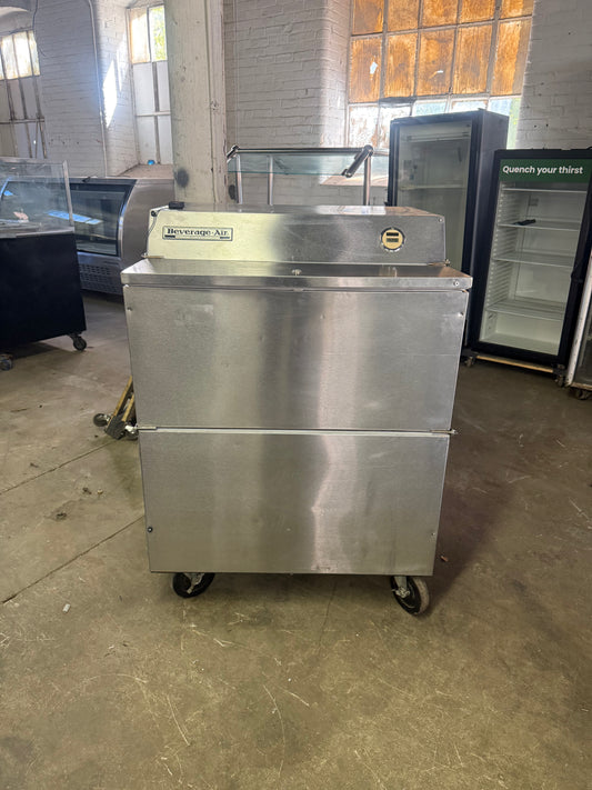 Beverage-Air SMF34 Milk Cooler w/ Top & Side Access - (512) Half Pint Carton Capacity, 115v USED
