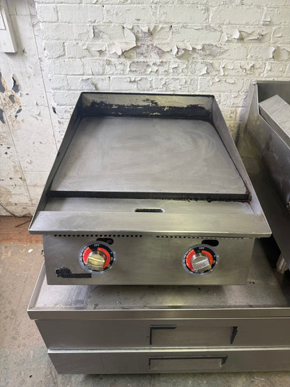 STAR ULTRAMAX 24"
THERMOSTATIC CONTROL
GRIDDLE GRILL NATURAL GAS USED