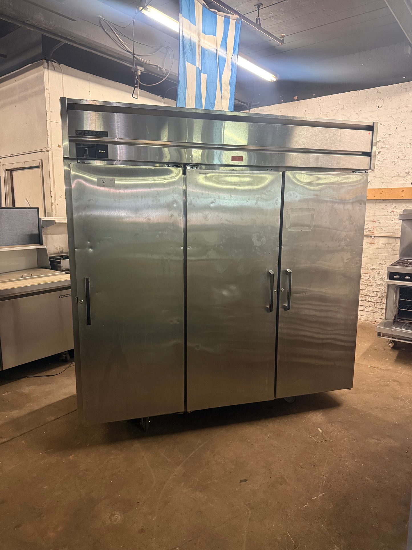COMMERCIAL 3 DOOR STAINLESS STEEL REACH IN REFRIGERATOR USED 74”