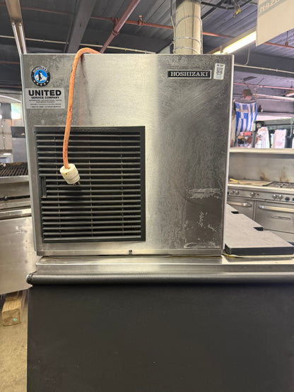 Hoshizaki F-450MAJ 492 Lbs Ice/24Hr Flake Ice Machine with Bin USED