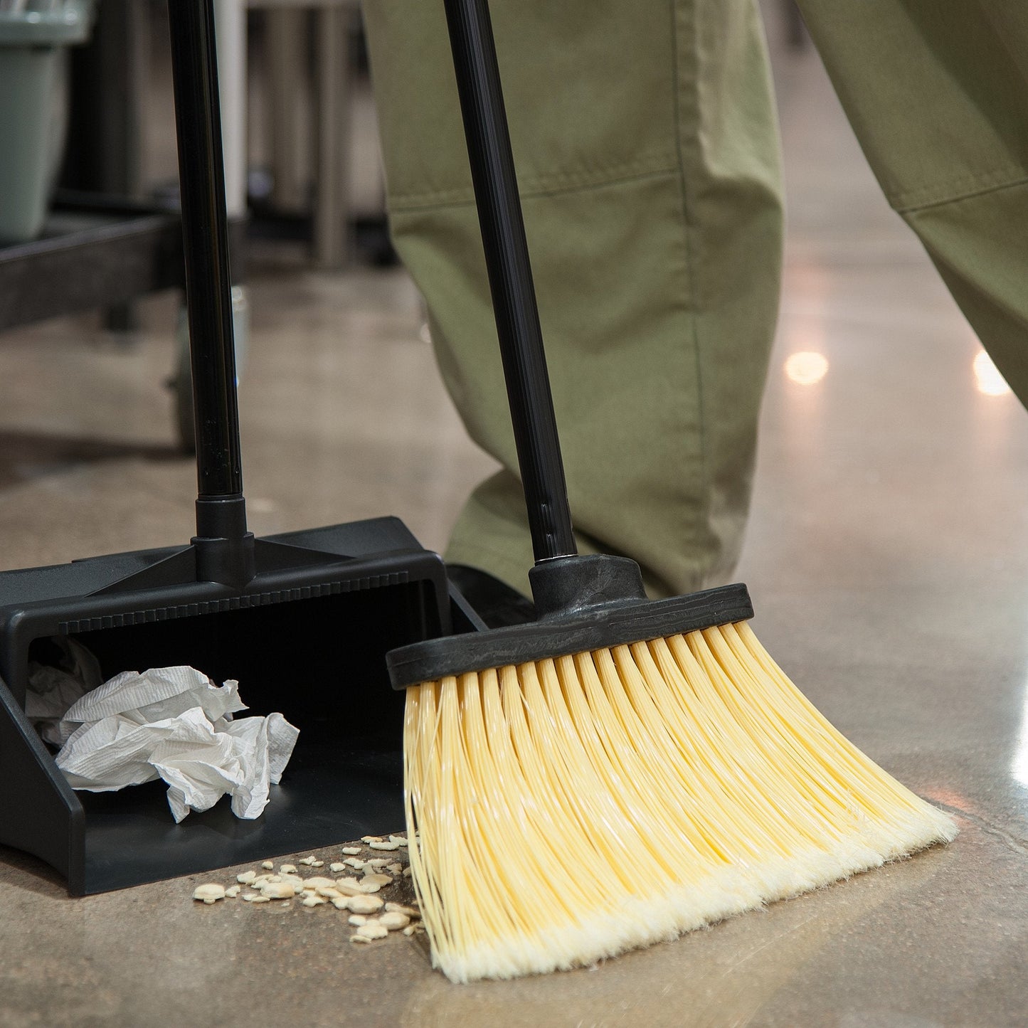 Carlisle 3686500 56" Angler Duo Broom Heavy