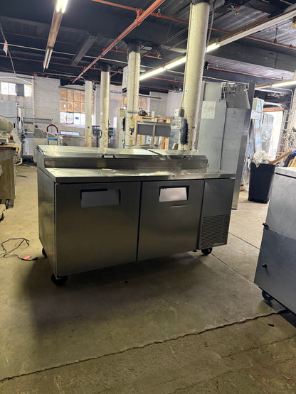 TRUE TPP-67 67” PIZZA PREP TABLE REFRIGERATOR COOLER USED
