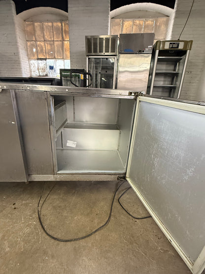 TRAULSEN ULT60-LR
60” UNDERCOUNTER FREEZER USED
