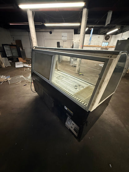 Federal 72" Deli Case
Refrigerator Cooler Curved Glass
USED SN6CD Full Service
Display Case
