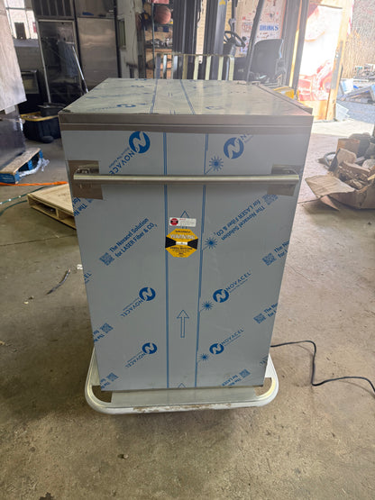 CarterHoffmann BB60 Heated Banquet Cart  (72) Plate Capacity SCRATCH AND DENT