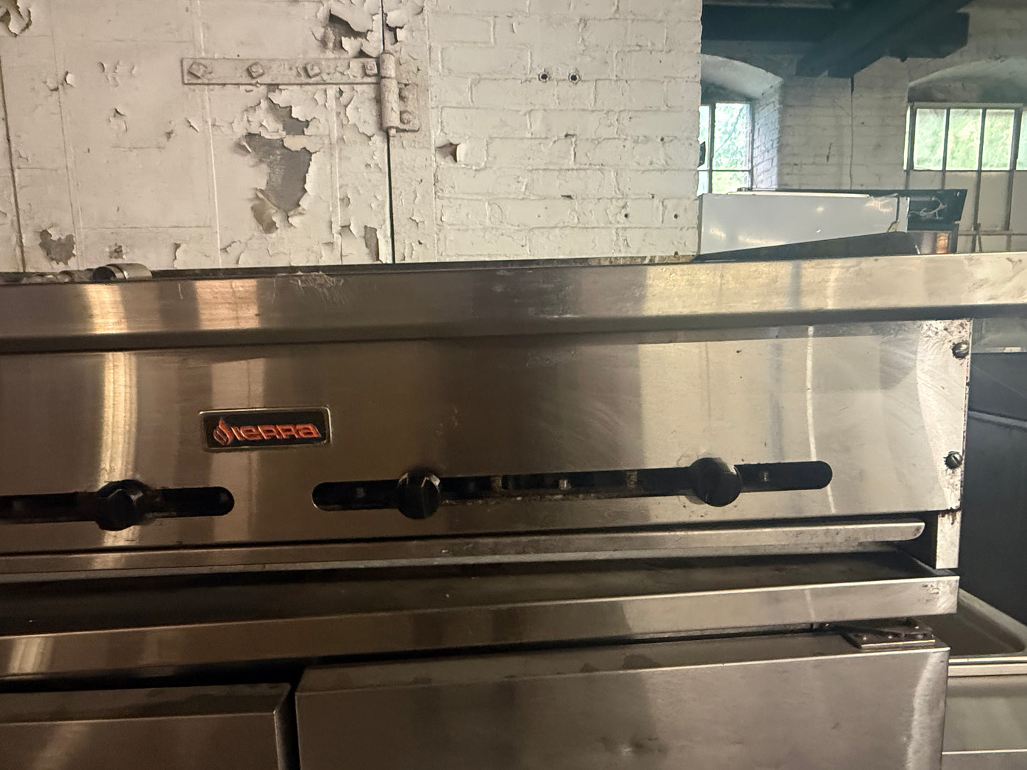 SIERRA 48” GAS CHARBROILER USED
