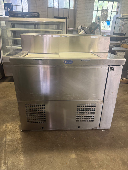 Randell DCST-44-SR9 44" Sliding Lid Ice Cream Dipping Cabinet Freezer & Syrup Rail USED