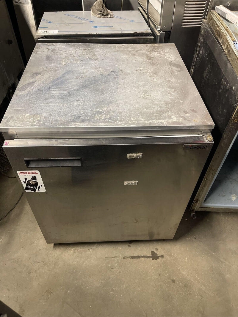 DELFIELD 27” UNDERCOUNTER REFRIGERATOR COOLER USED