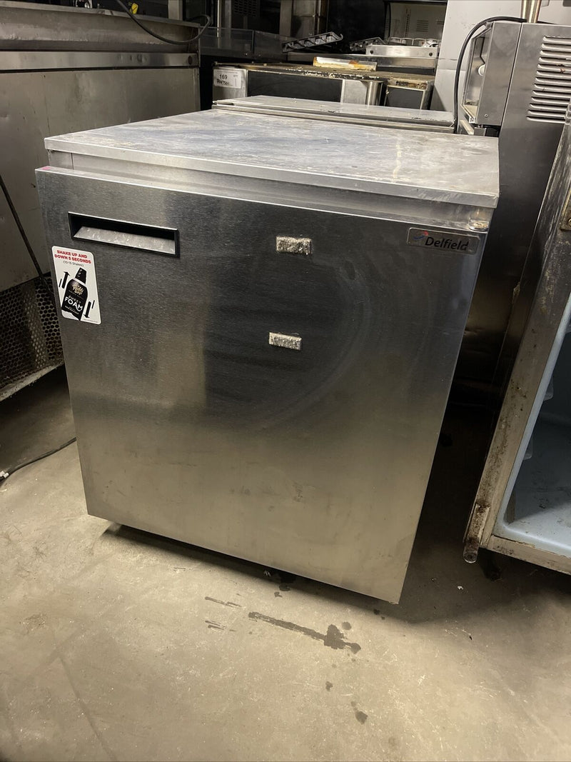 DELFIELD 27” UNDERCOUNTER REFRIGERATOR COOLER USED