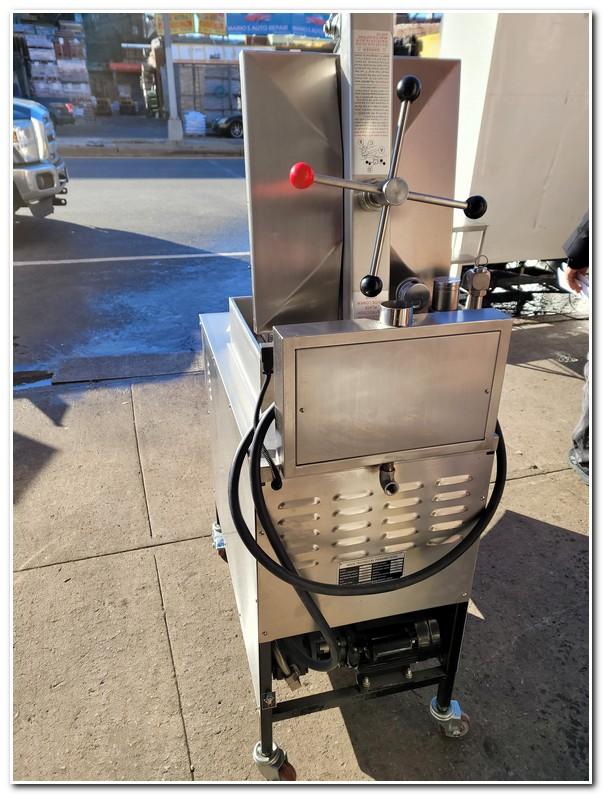 HENNY PENNY 500, HEAVY DUTY ELECTRIC 3PH PRESSURE FRYER WITH FILTRATION  SYSTEM
