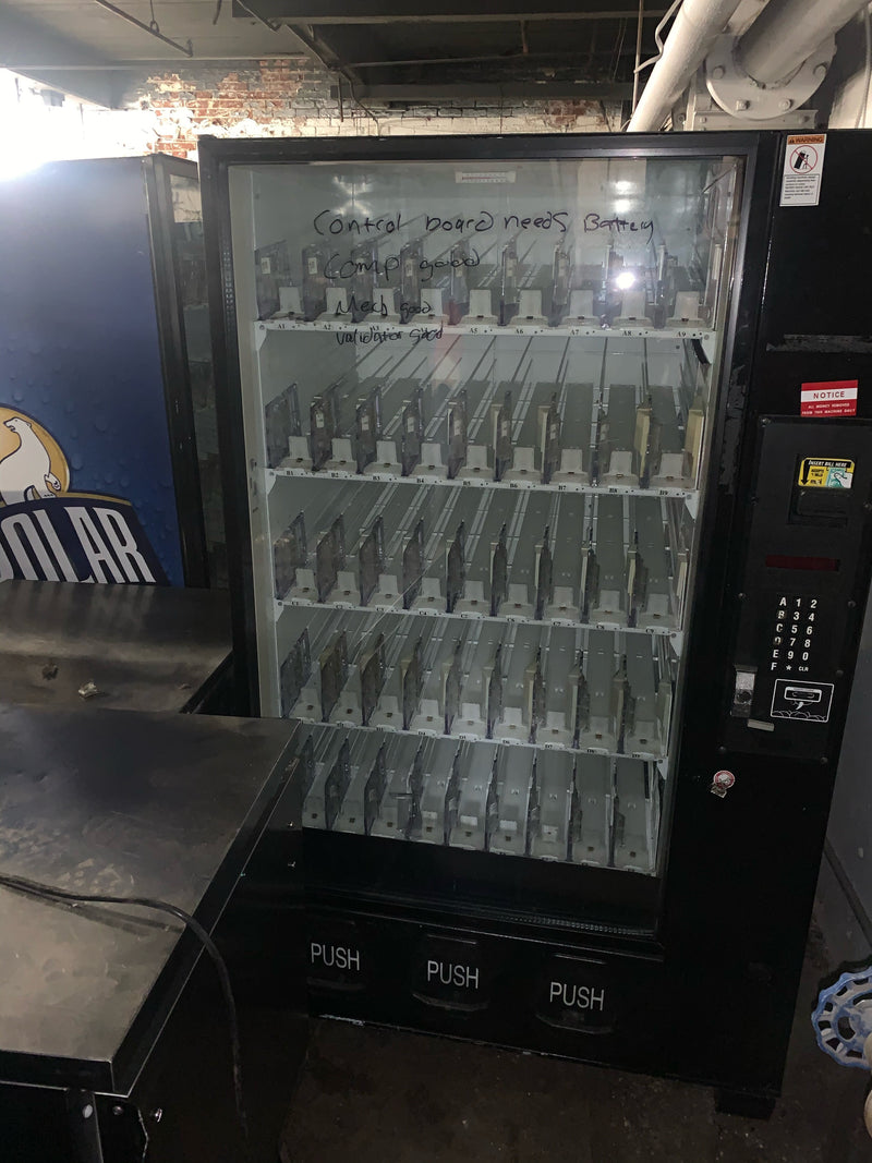 DIXIE NARCO 2054S USED DRINK BEVERAGE VENDING MACHINE REFRIGERATED