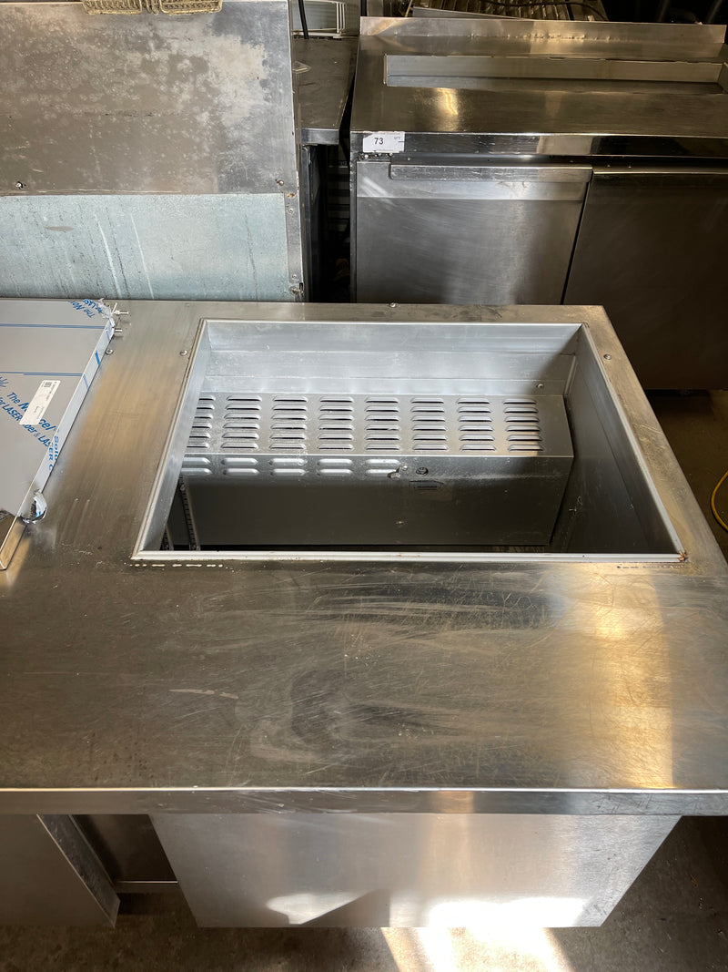 CONTINENTAL SW60 60” PAN RAIL REFRIGERATED PREP TABLE USED